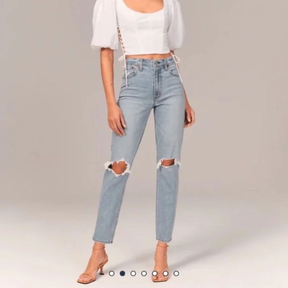 Abercrombie & Fitch The Mom High Rise Jean size 25/0